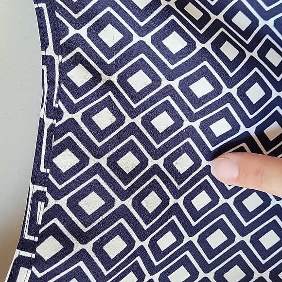 Loft Sleeveless Blouse - Picture 7 of 7